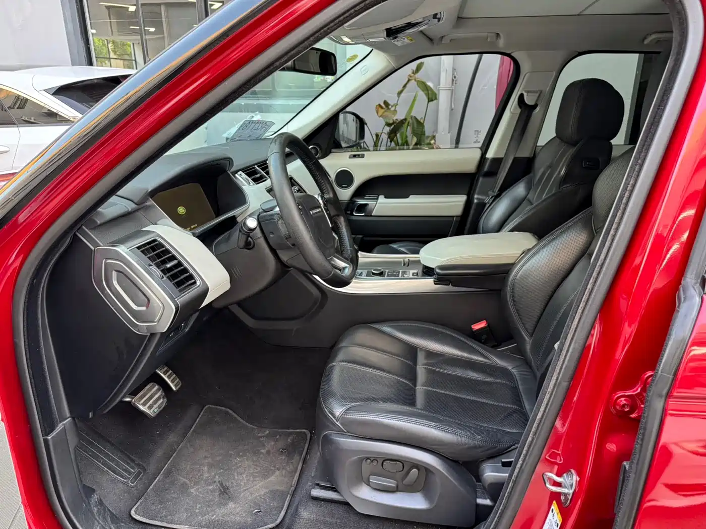 Land Rover Range Rover Sport 2014 3.0 SC V6 HSE фото 8