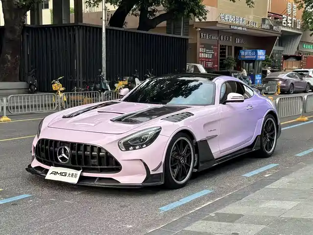 MERCEDES-BENZ AMG GT