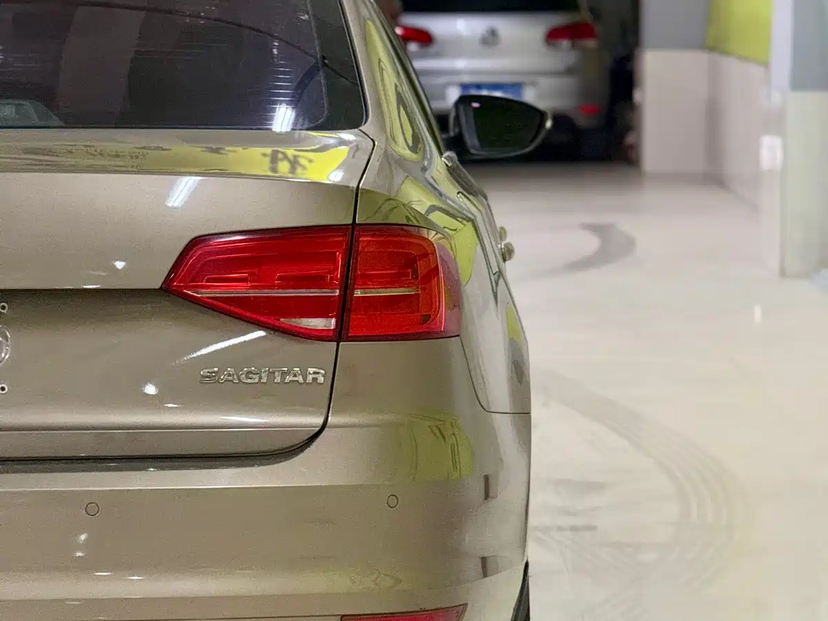 Volkswagen Sagitar 2017 1.6L Manual Comfort фото 8