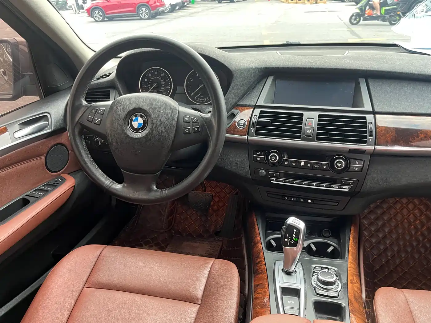 BMW X5 (Import) 2011 xDrive35i Leading Edition фото 13