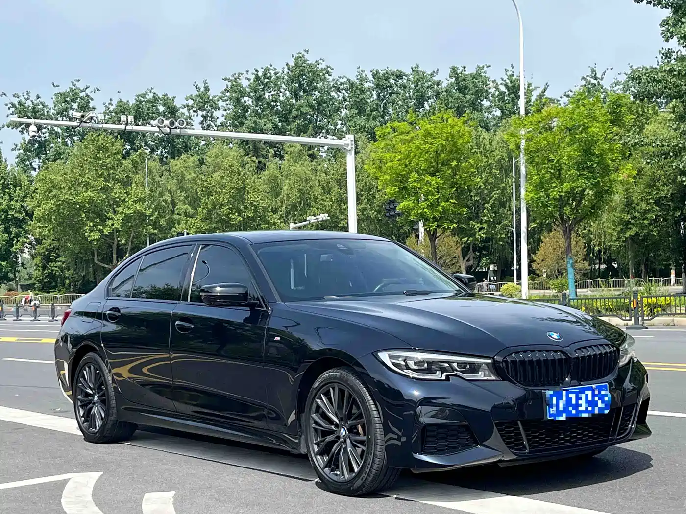 BMW 3 Series 2022 325Li M Sport Shadow Edition фото 3