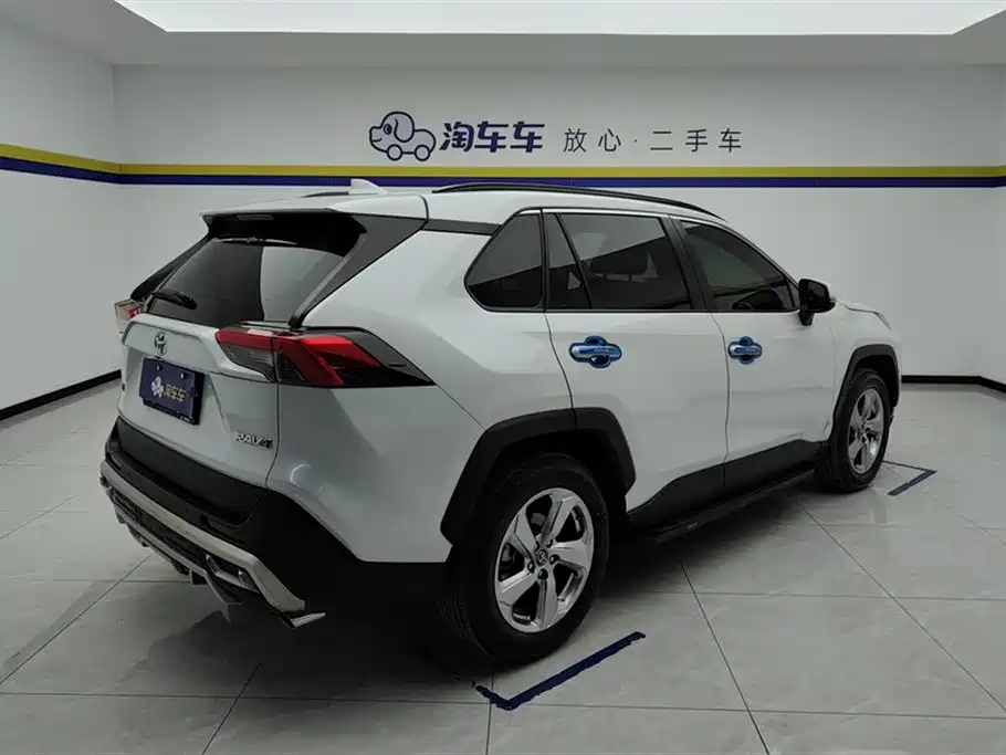 Toyota RAV4 Rongfang 2022 2.0L CVT 2WD Trend Plus Edition фото 3