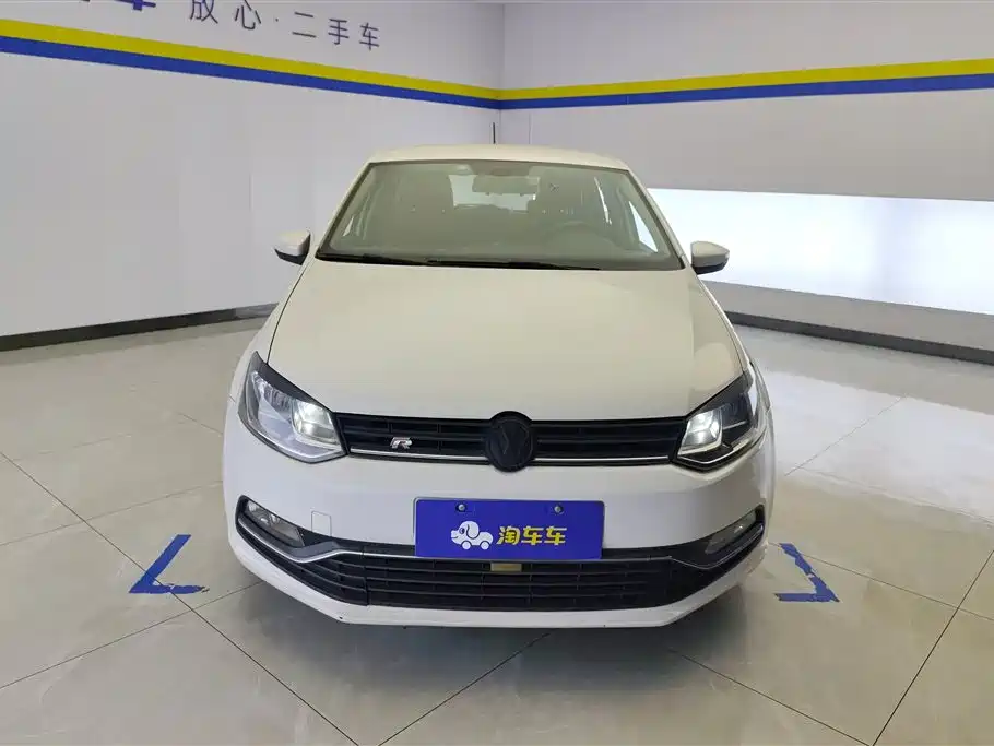 Volkswagen Polo 2014 1.4L Automatic Comfort Edition фото 2