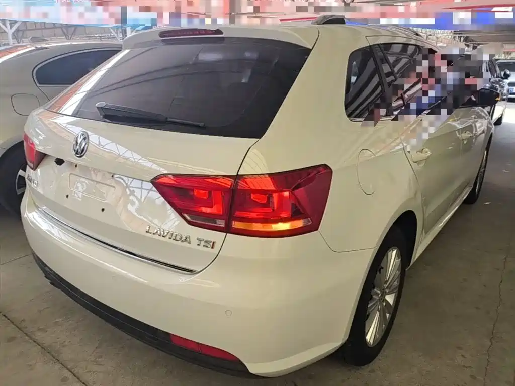 Volkswagen Lavida Tour 2013 1.4TSI Automatic Comfort фото 7