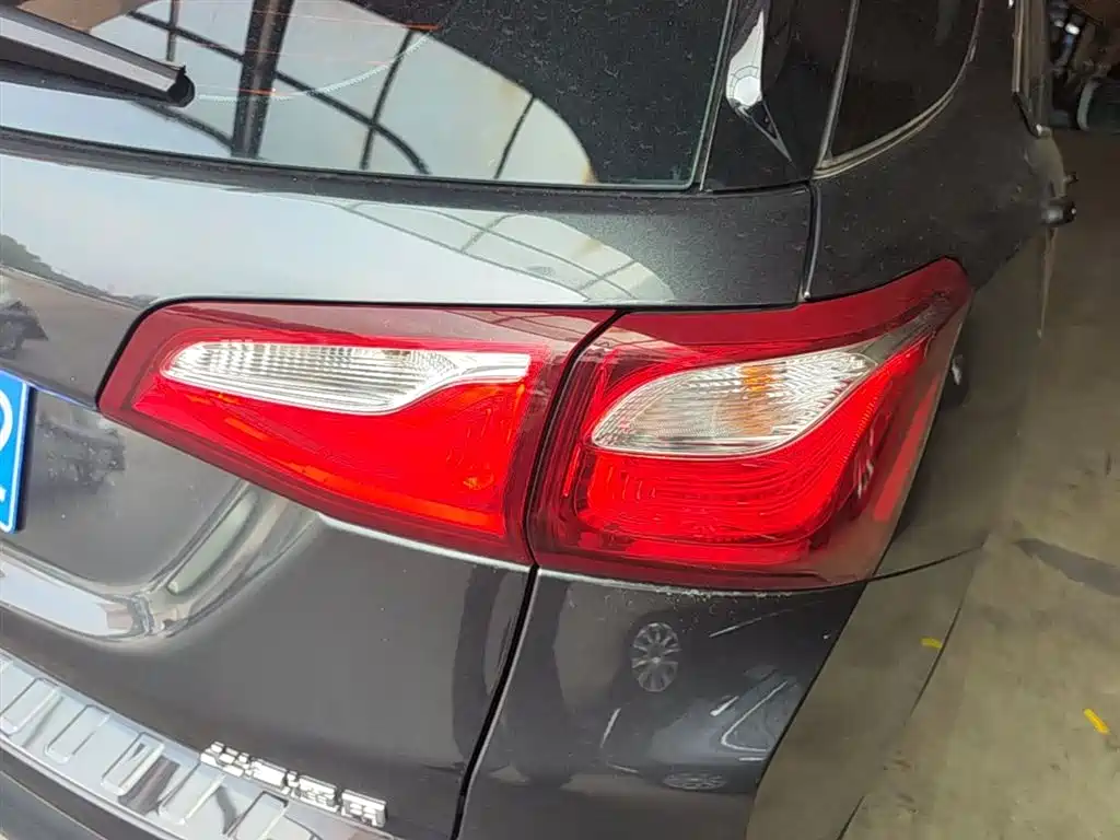 Chevrolet Equinox 2018 535T Automatic Galloping Edition фото 8