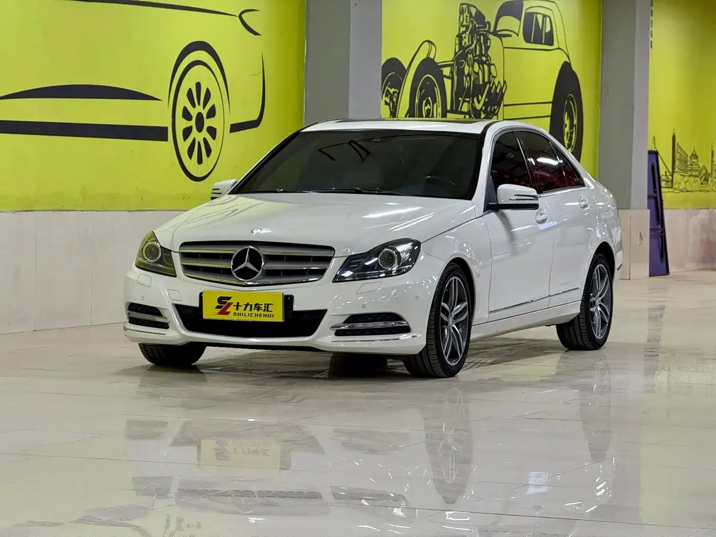 Mercedes-Benz C-Class 2011 C 300 Fashion