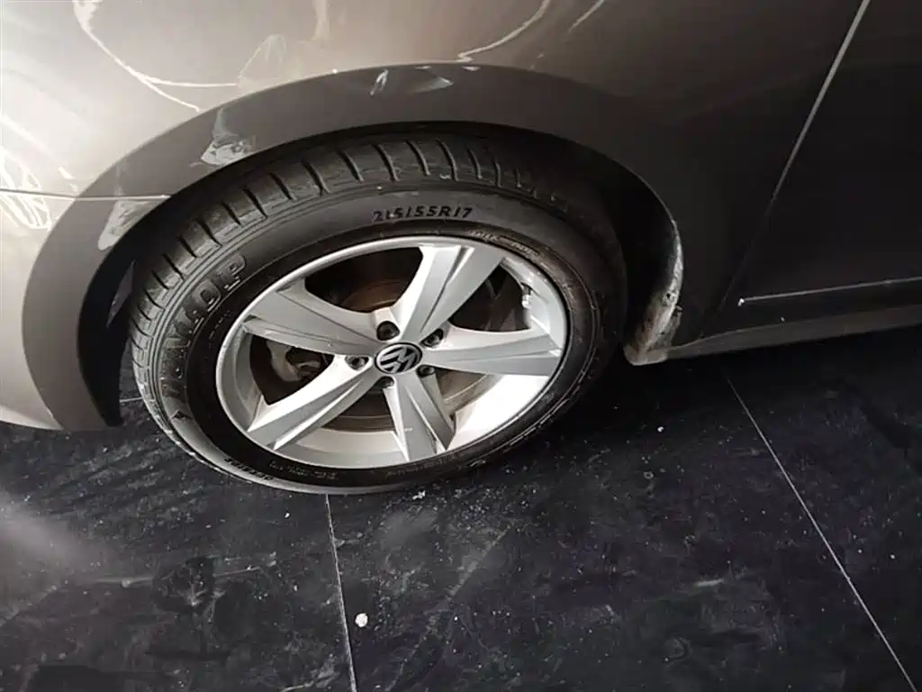 Volkswagen Passat 2015 1.8TSI DSG Prestige Edition фото 23