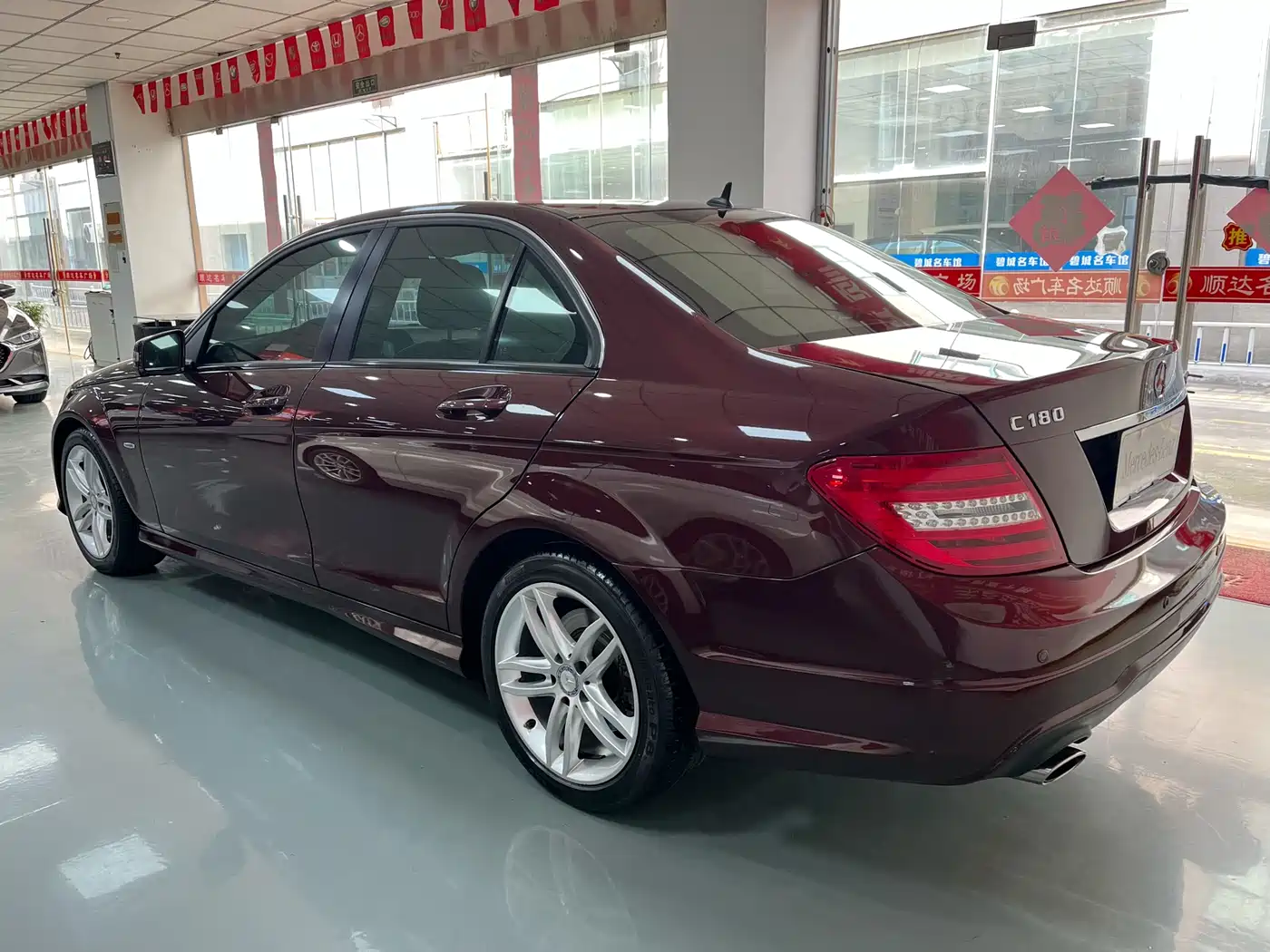 Mercedes-Benz C-Class 2013 C 180 Classic Grand Edition фото 4