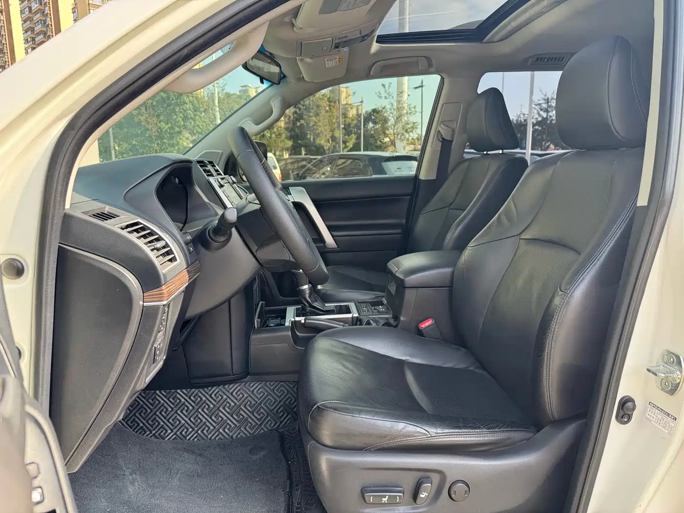 Toyota Prado 2019 3.5L Automatic TX-L Zunxiang Edition with Rear-mounted Spare Tire фото 12