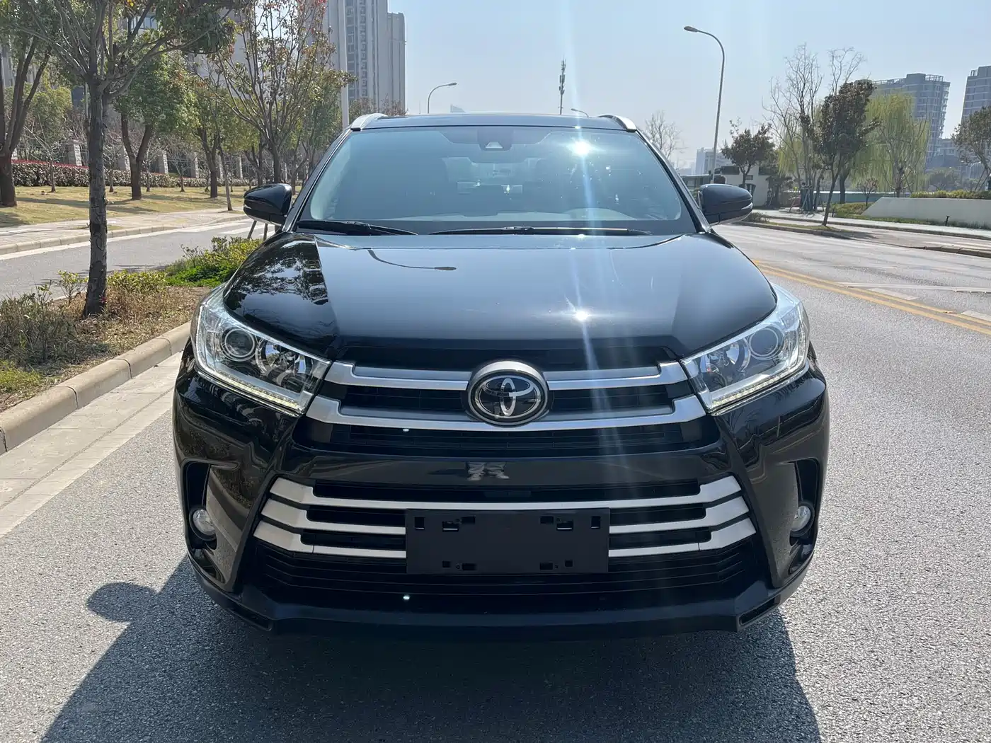 Toyota Highlander 2021 2.0T FWD Luxury 7-Seater фото 2