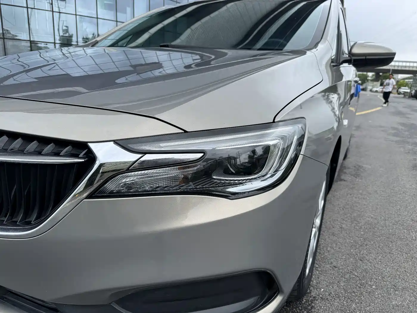 Фото 12 - Buick GL6
