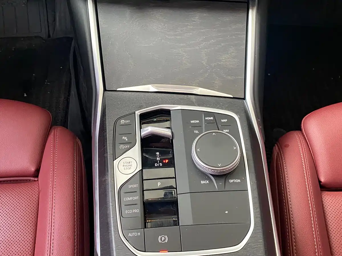 BMW 3-SERIES