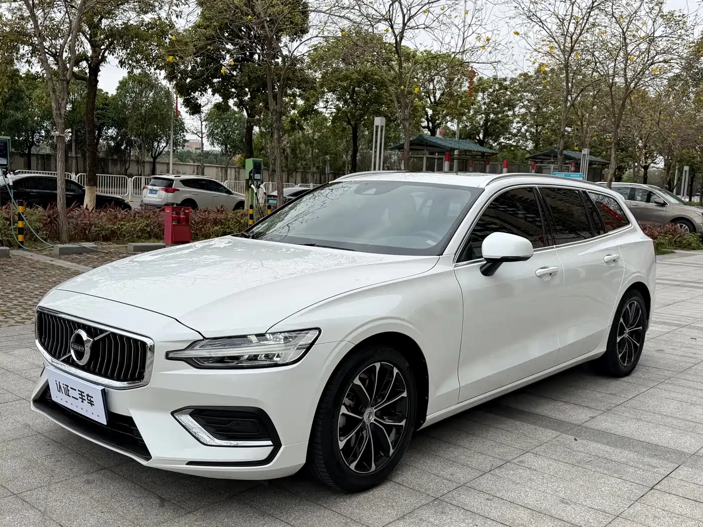 Volvo V60 2020 T4 Momentum Luxury