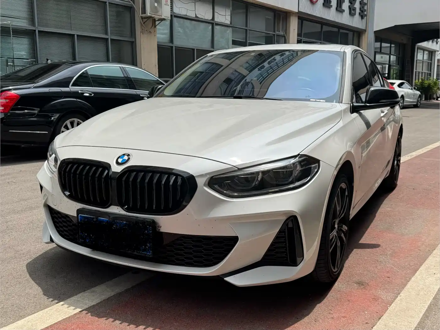 BMW 1 Series 2023 125i M Sport Shadow Edition