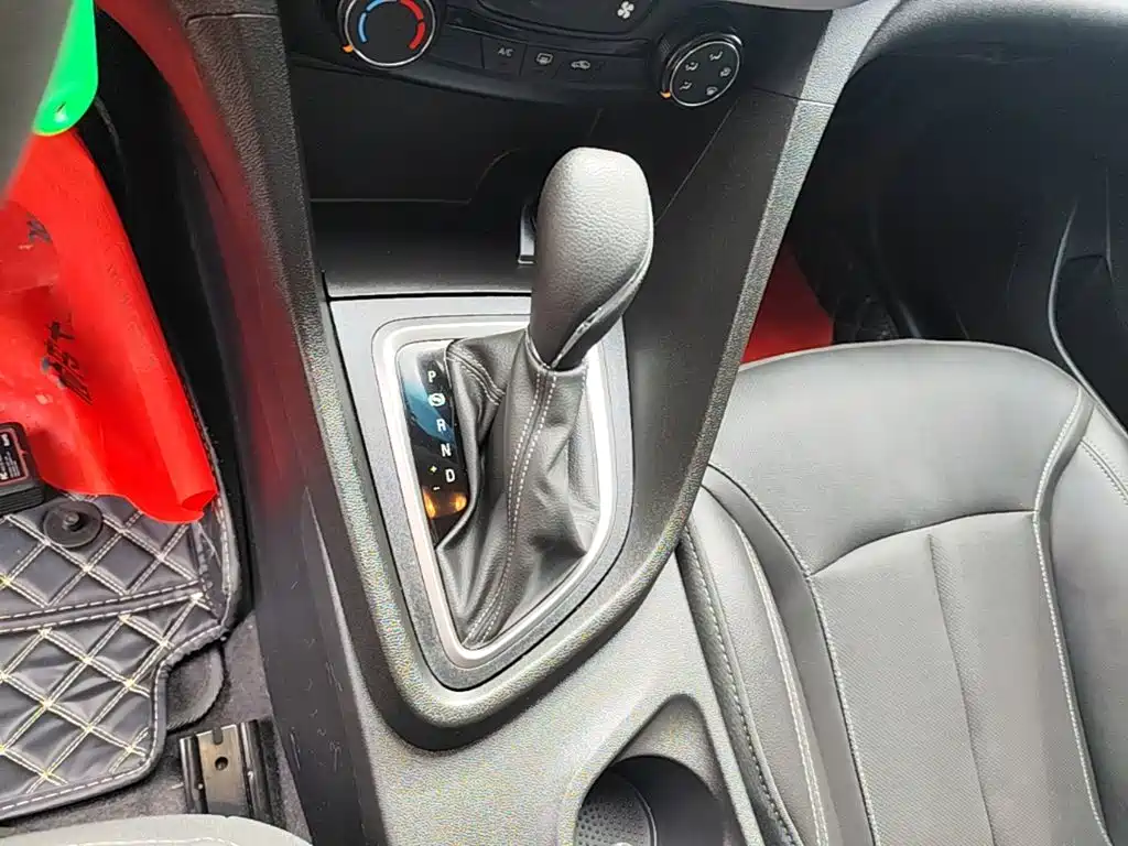 Фото 14 - Buick Excelle