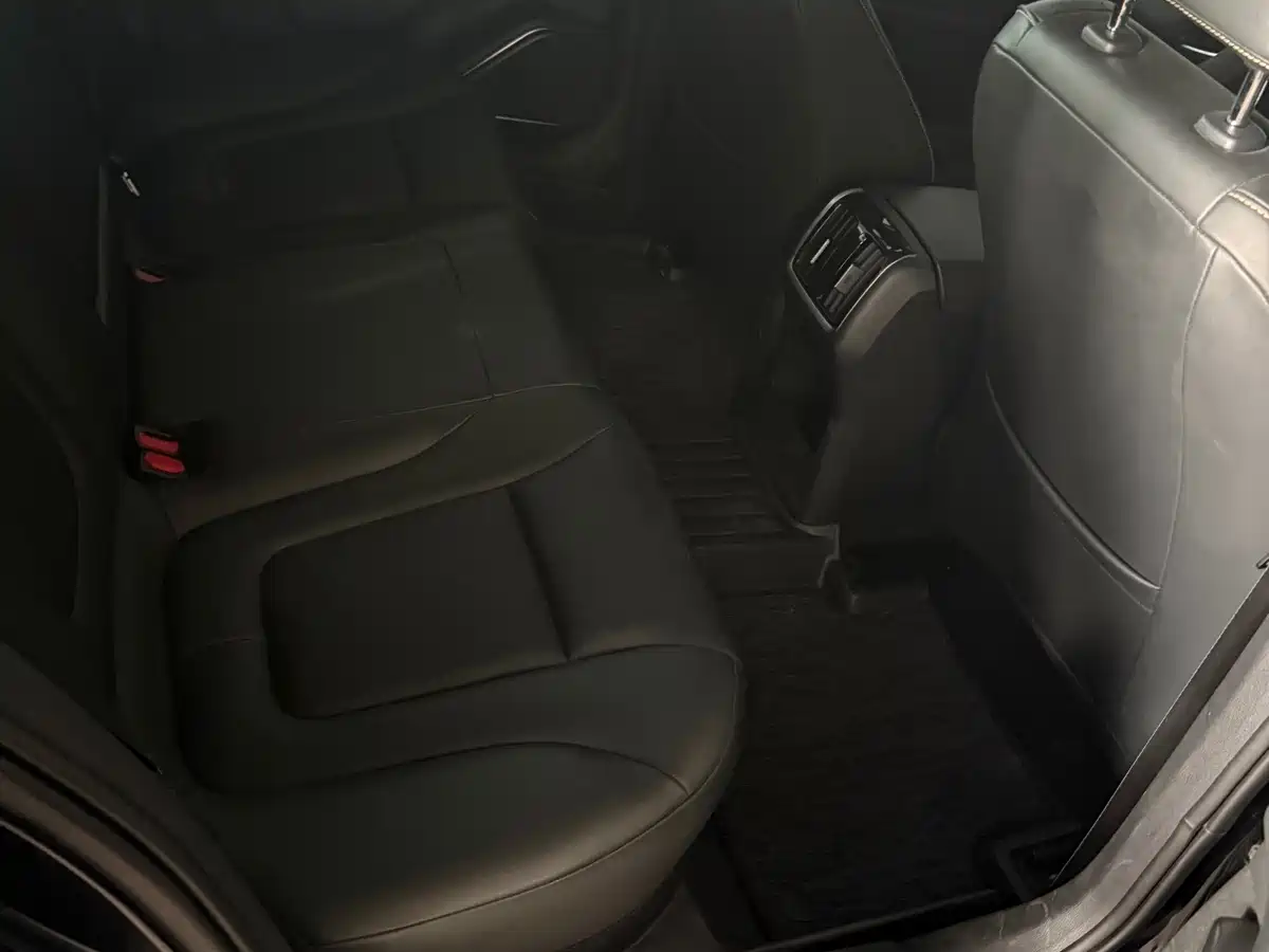 Besturn B70 2024 2024 Model Soaring Dragon Edition 1.5T Pioneer