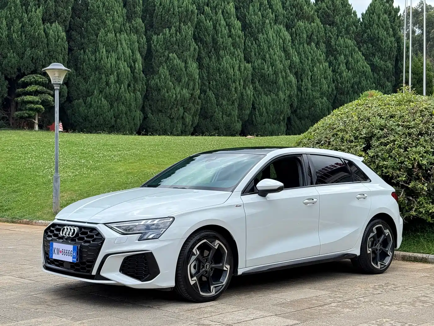 Audi A3 2023 Sportback 35 TFSI Luxury Sport