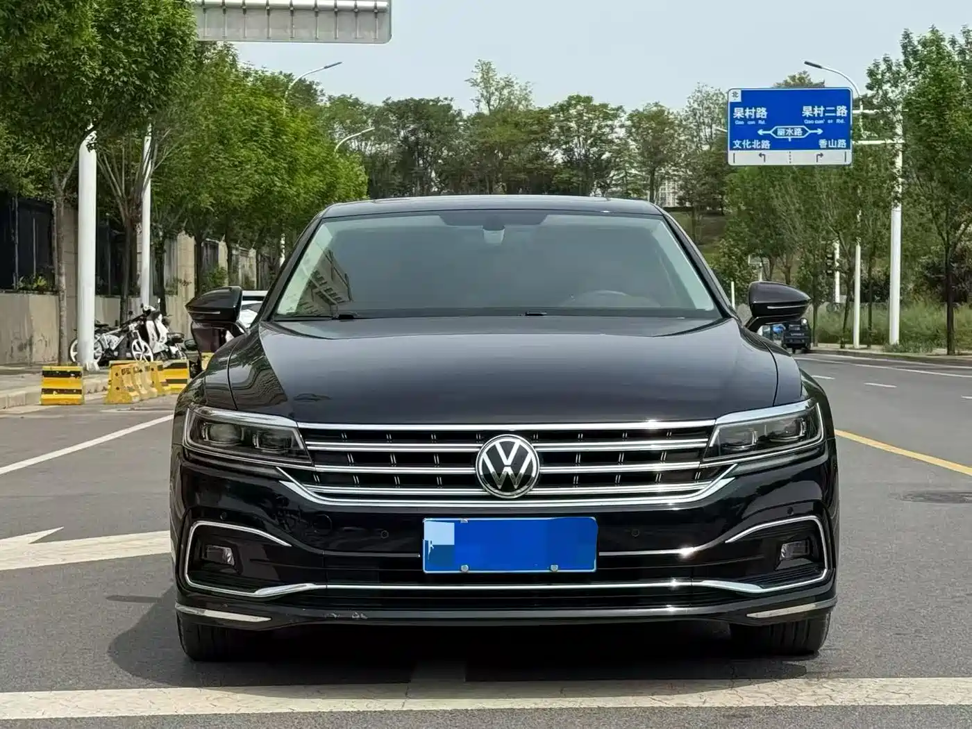 Volkswagen Phideon 2021 380TSI Luxury Edition фото 2