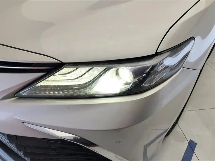 Toyota Camry 2021 2.5G Luxury Edition фото 5