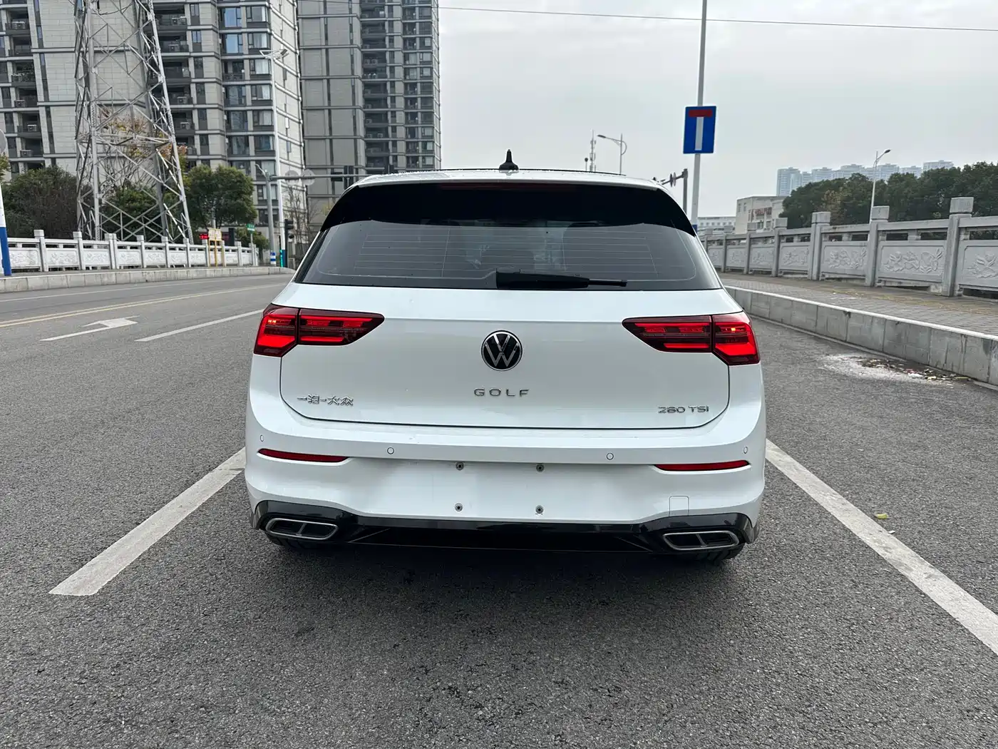 Volkswagen Golf 2023 Facelift 280TSI DSG R-Line Lite фото 10