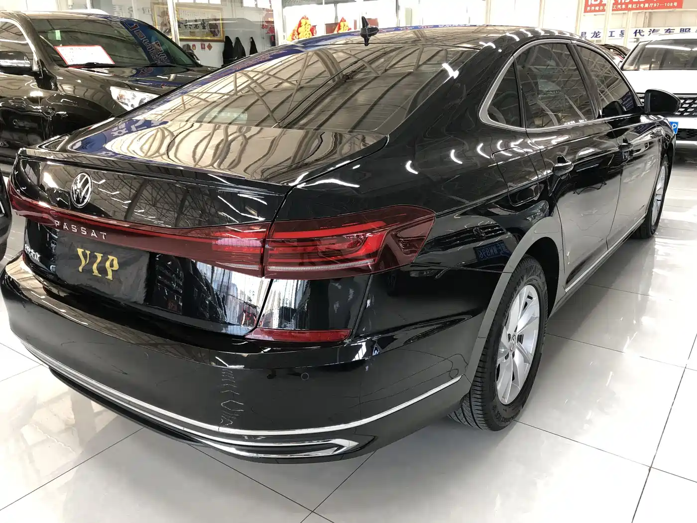 Volkswagen Passat 2023 280TSI Starlight Elite Edition фото 4