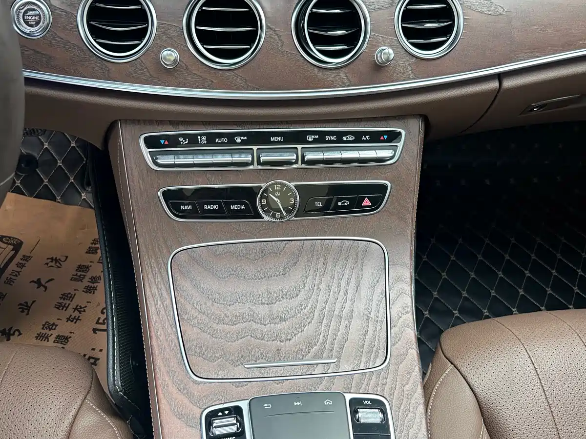 Mercedes-Benz E-Class 2020 E 300 L Fashion фото 11