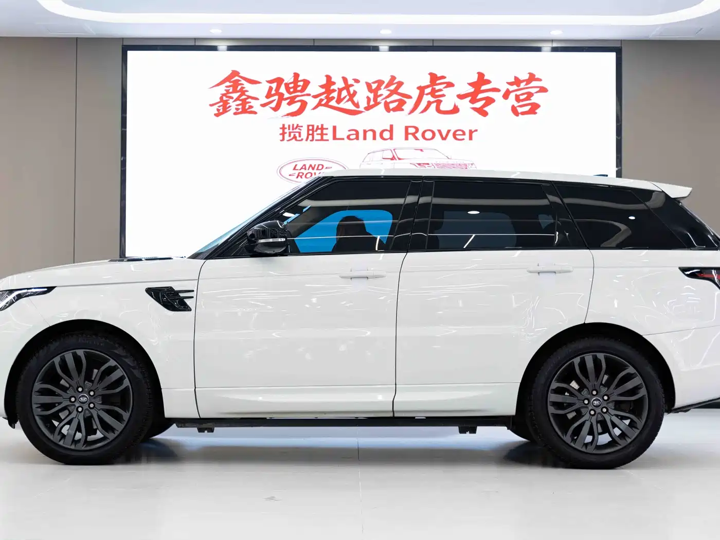 Land Rover Range Rover Sport 2017 3.0 SC V6 HSE DYNAMIC фото 3