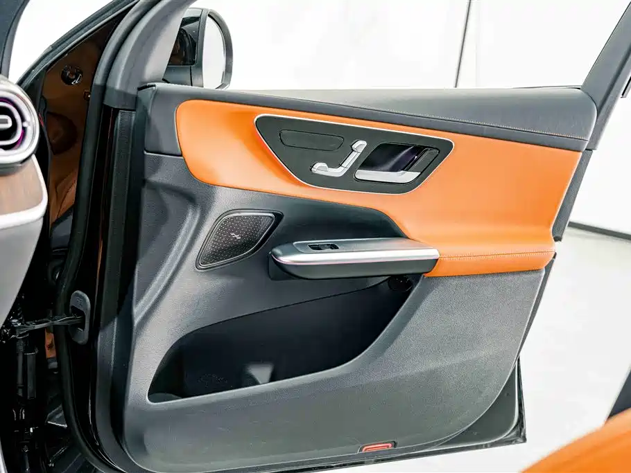 Mercedes-Benz GLC 2025 Facelift GLC 300 L 4MATIC Dynamic 5-seater фото 14