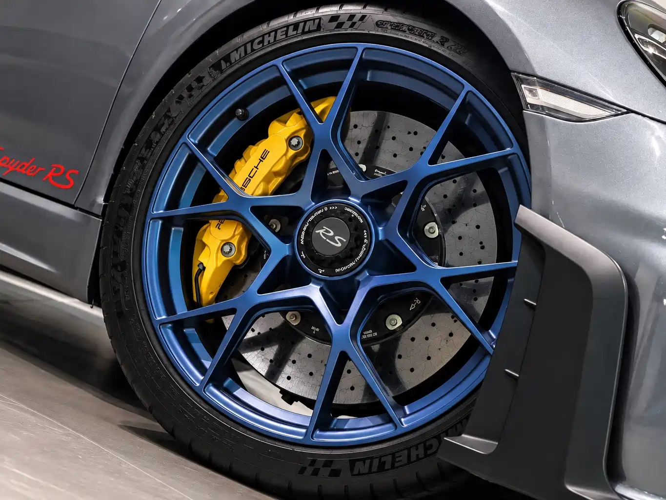صورة 12 - Porsche 718