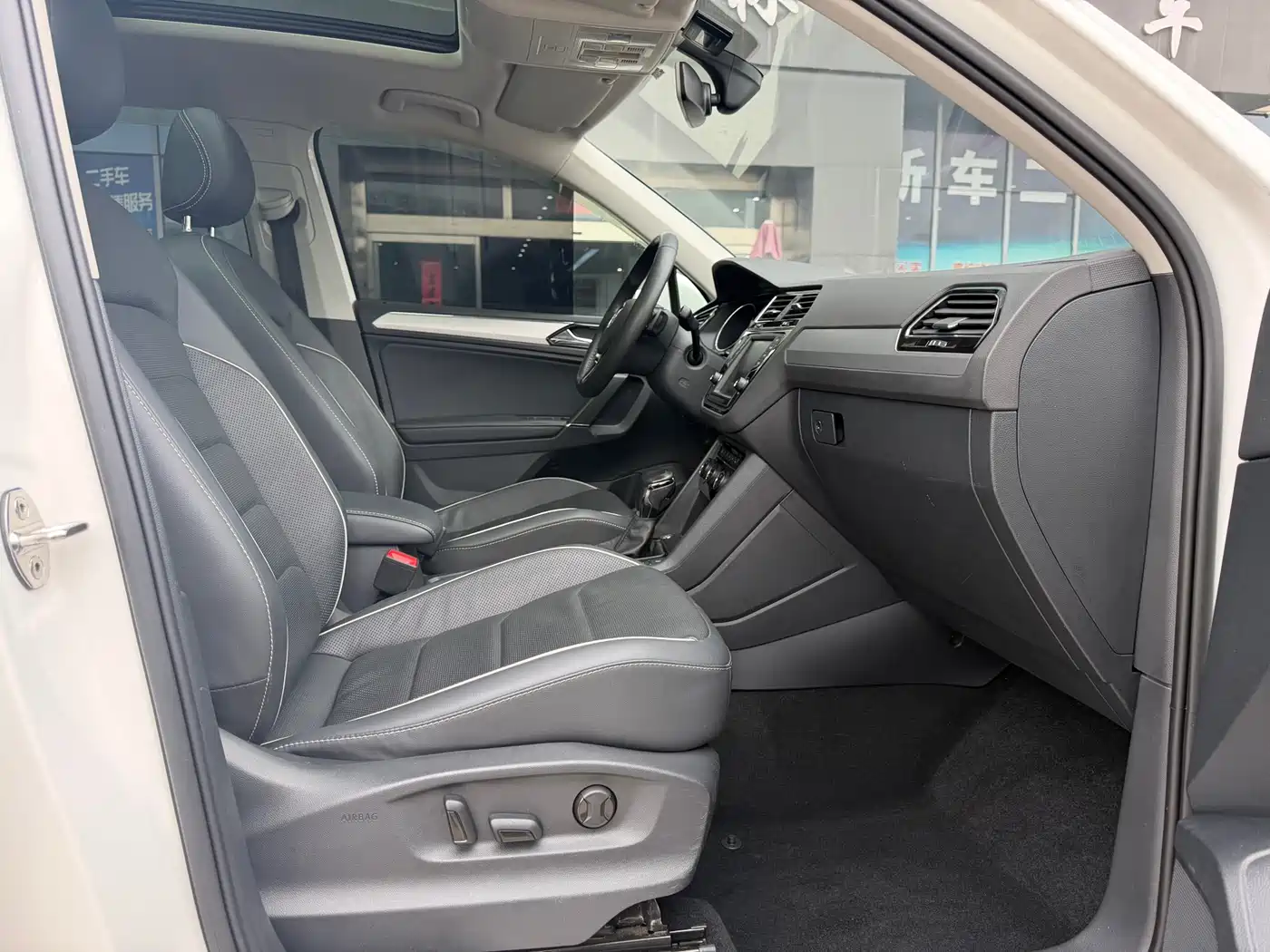 Volkswagen Tiguan L 2018 330TSI Automatic 2WD Flagship Edition фото 13