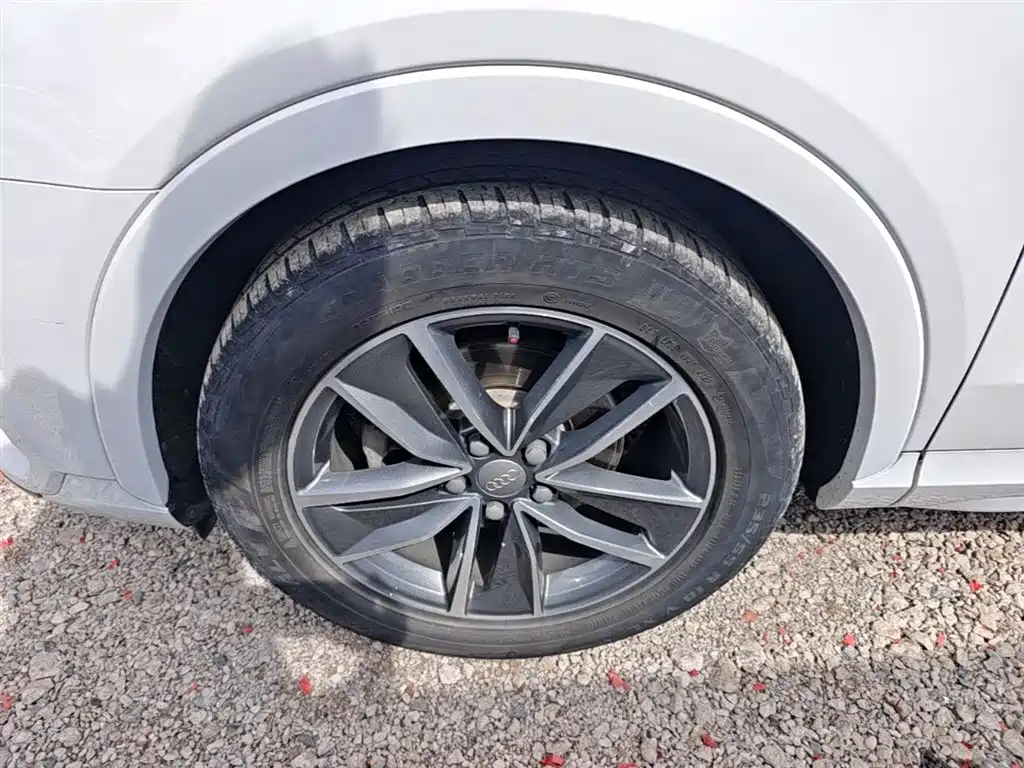 Audi Q3 2017 40 TFSI quattro AWD Sport фото 23