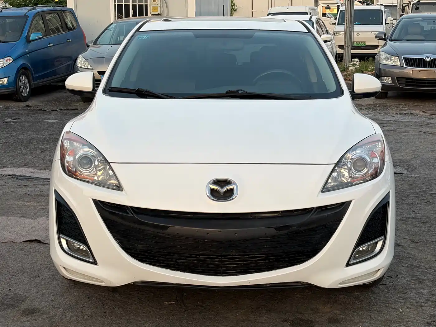 Mazda Mazda3 Axela 2013 2013 Hatchback 1.6L Automatic Elite