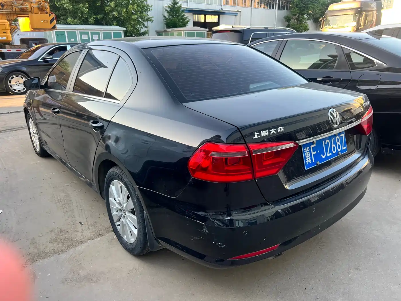 Volkswagen Lavida 2013 Facelift Classic 1.6L Automatic Comfort фото 3