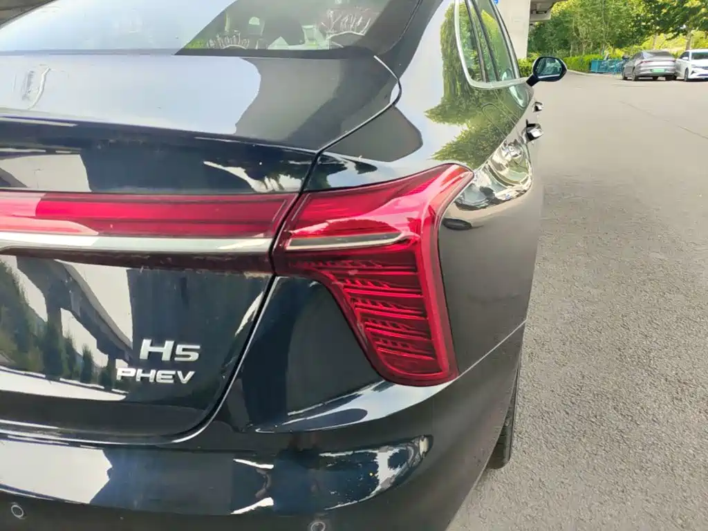 Hongqi H5 PHEV 2026 2025 170 Super Hybrid Edition