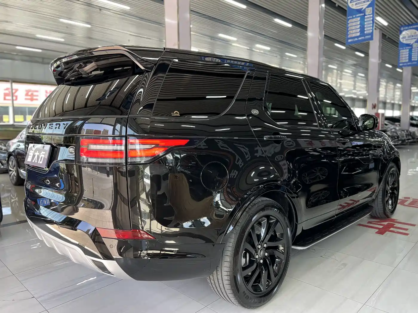 Land Rover Discovery 2020 3.0 SC V6 30th Anniversary Special Edition фото 7