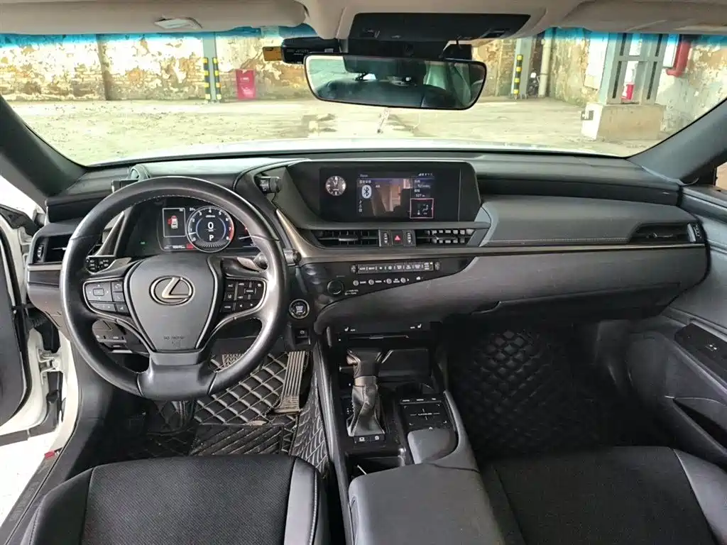 Lexus ES 2018 200 Excellence Edition China V фото 13