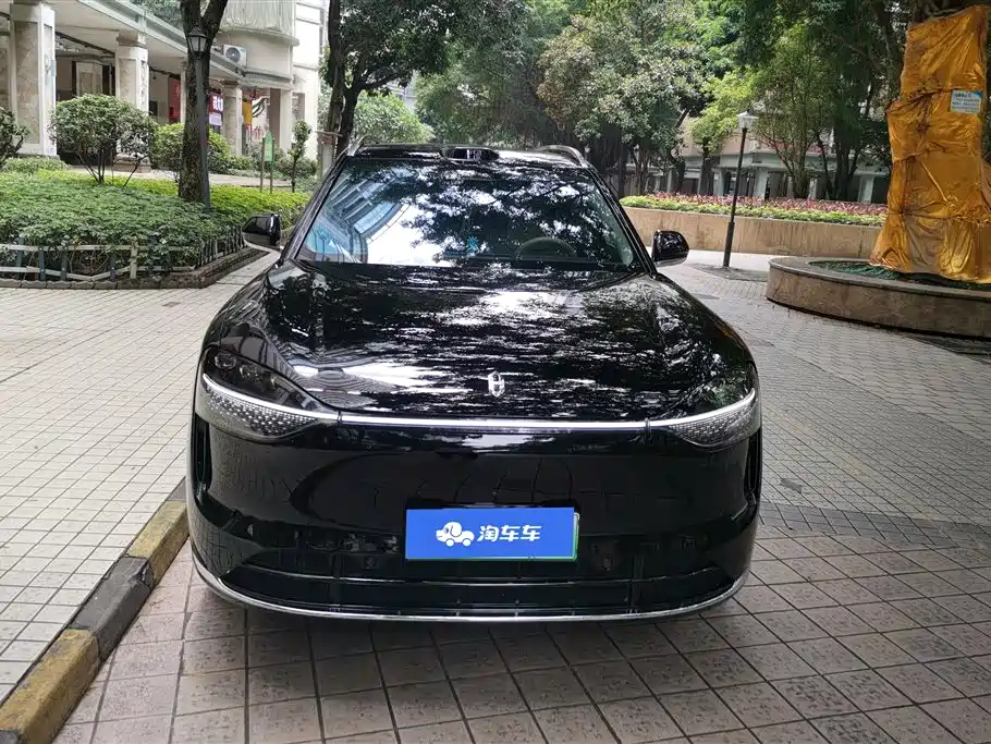 AITO Wenjie AITO M9 2024 Range Extender Ultra 52kWh 6-seater фото 2