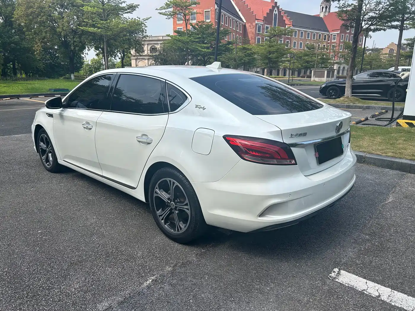 MG MG6 2018 2017 20T Automatic Luxury Smart Connect Version (China V)