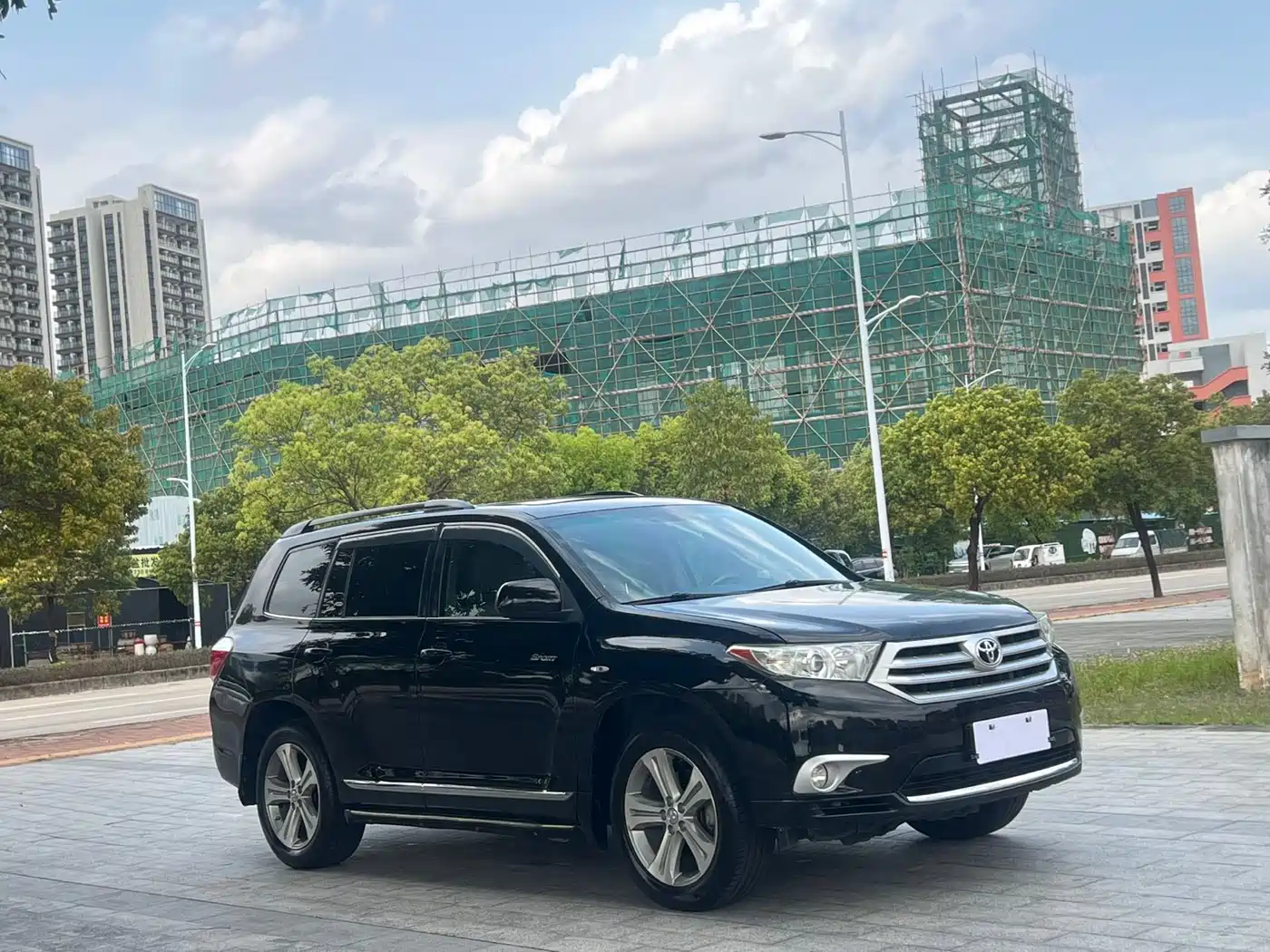 Toyota Highlander 2012 2.7L 2WD 7-Seater Luxury Edition фото 3