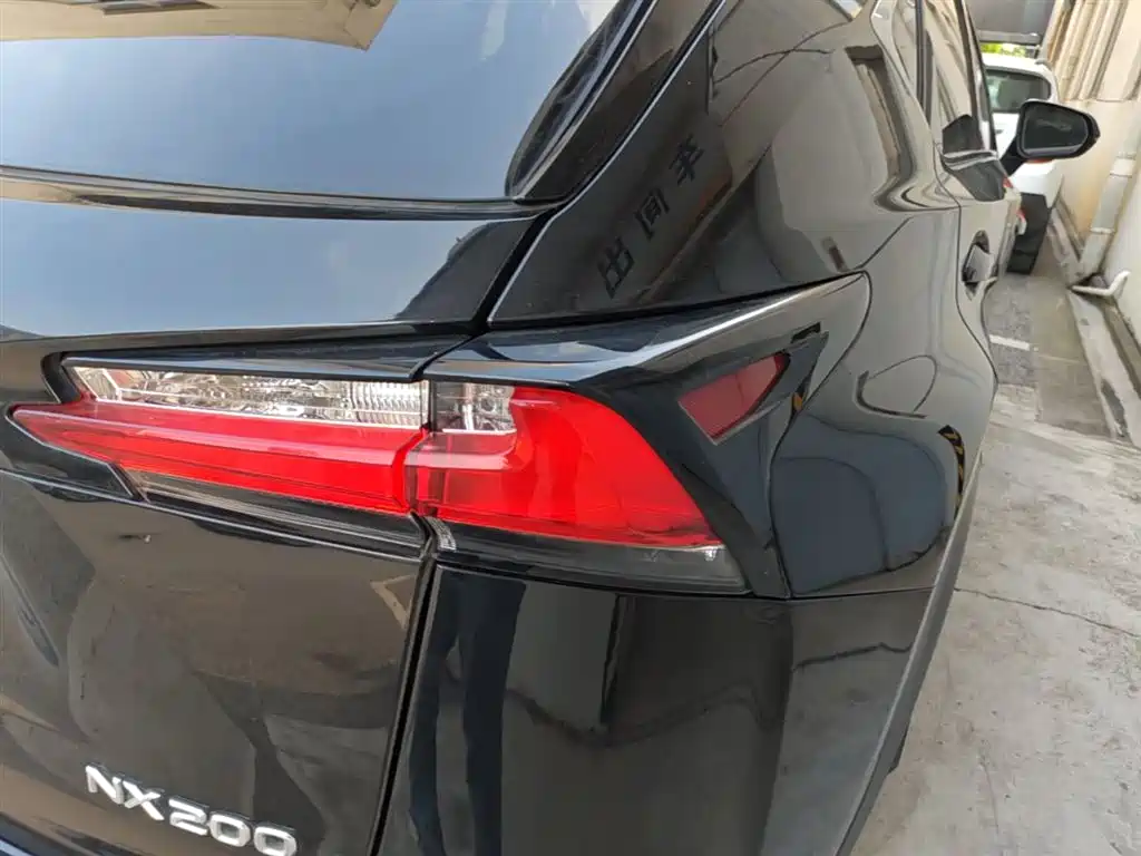 Lexus NX 2016 200 AWD F Sport фото 8