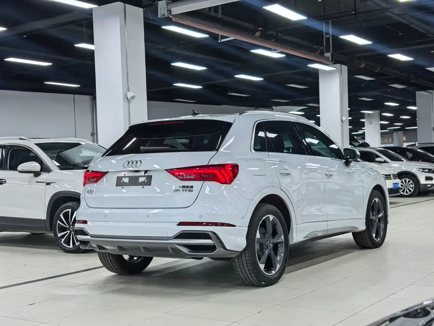 Audi Q3 2023 35 TFSI Fashion Dynamic (1.4T) фото 26