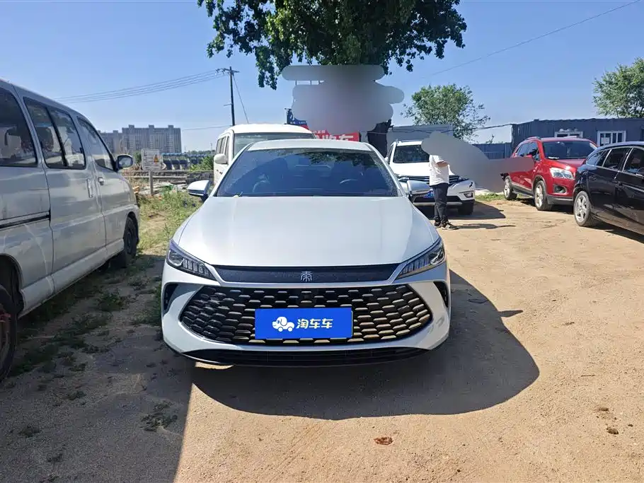 BYD Qin PLUS 2025 DM-i Smart Drive 55KM Leader фото 2