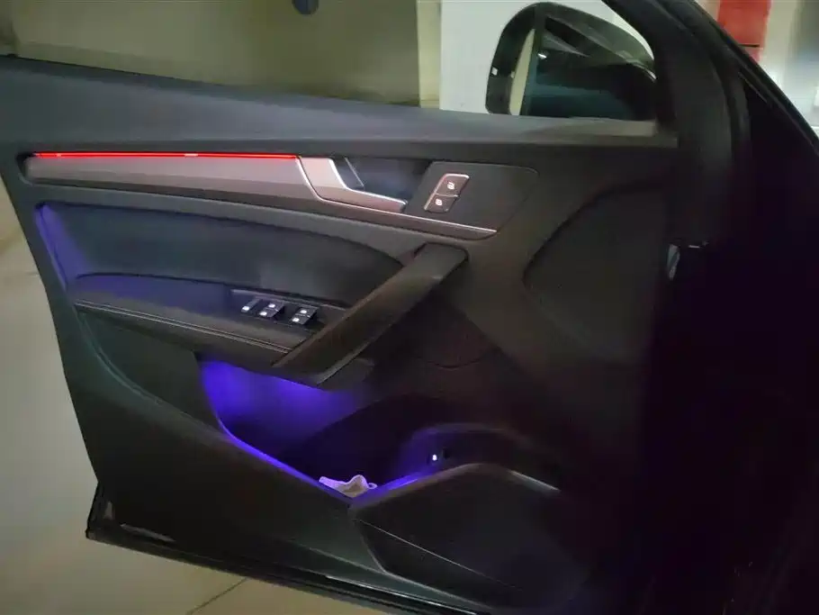 Audi Q5L 2024 Model 40 TFSI Luxury Dynamic фото 7