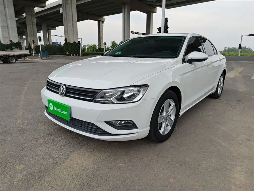 Volkswagen Lamando 2015 230TSI Manual Style Edition фото 2