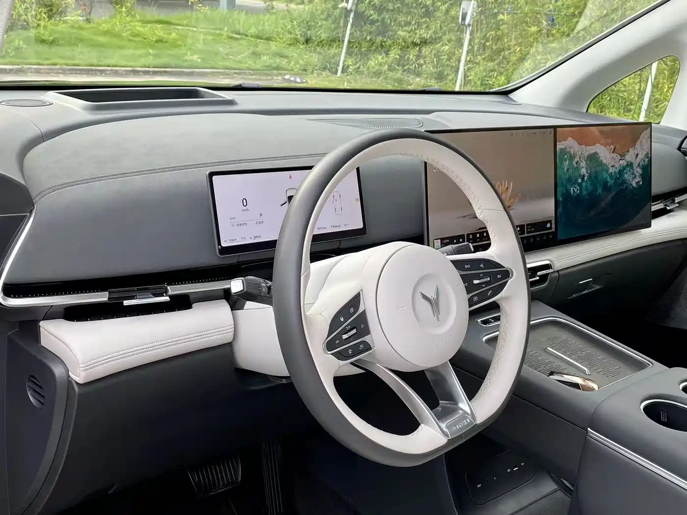 Voyah Auto Voyah Dreamer 2025 PHEV 4WD Kunpeng Premium Edition фото 6