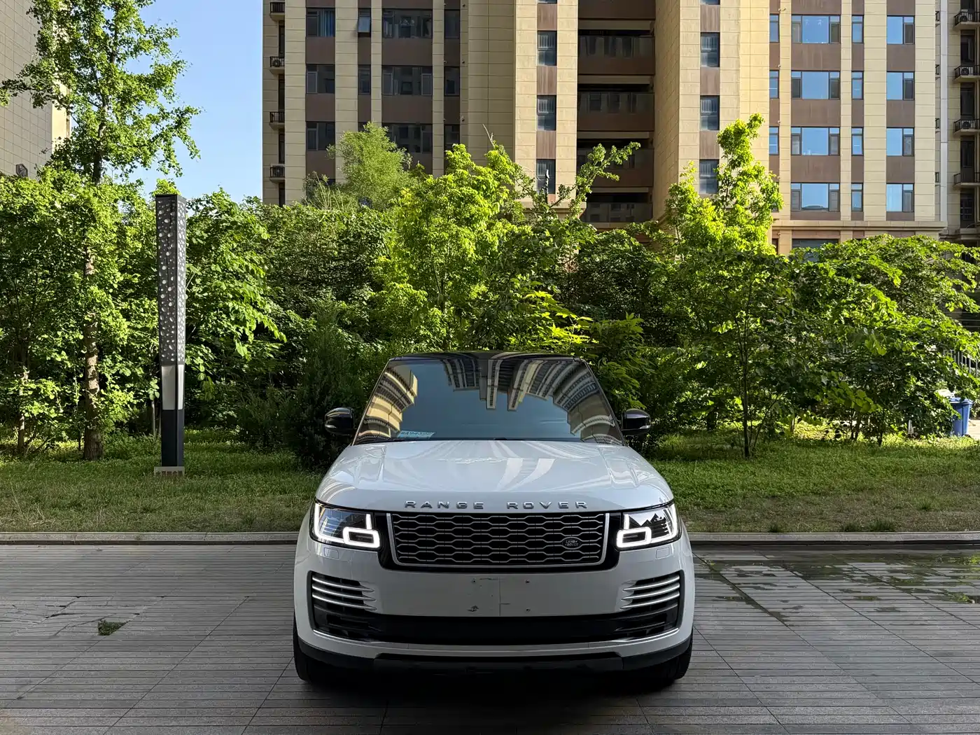 Land Rover Range Rover 2022 3.0 L6 400PS Prestige Genesis Extended Edition фото 3