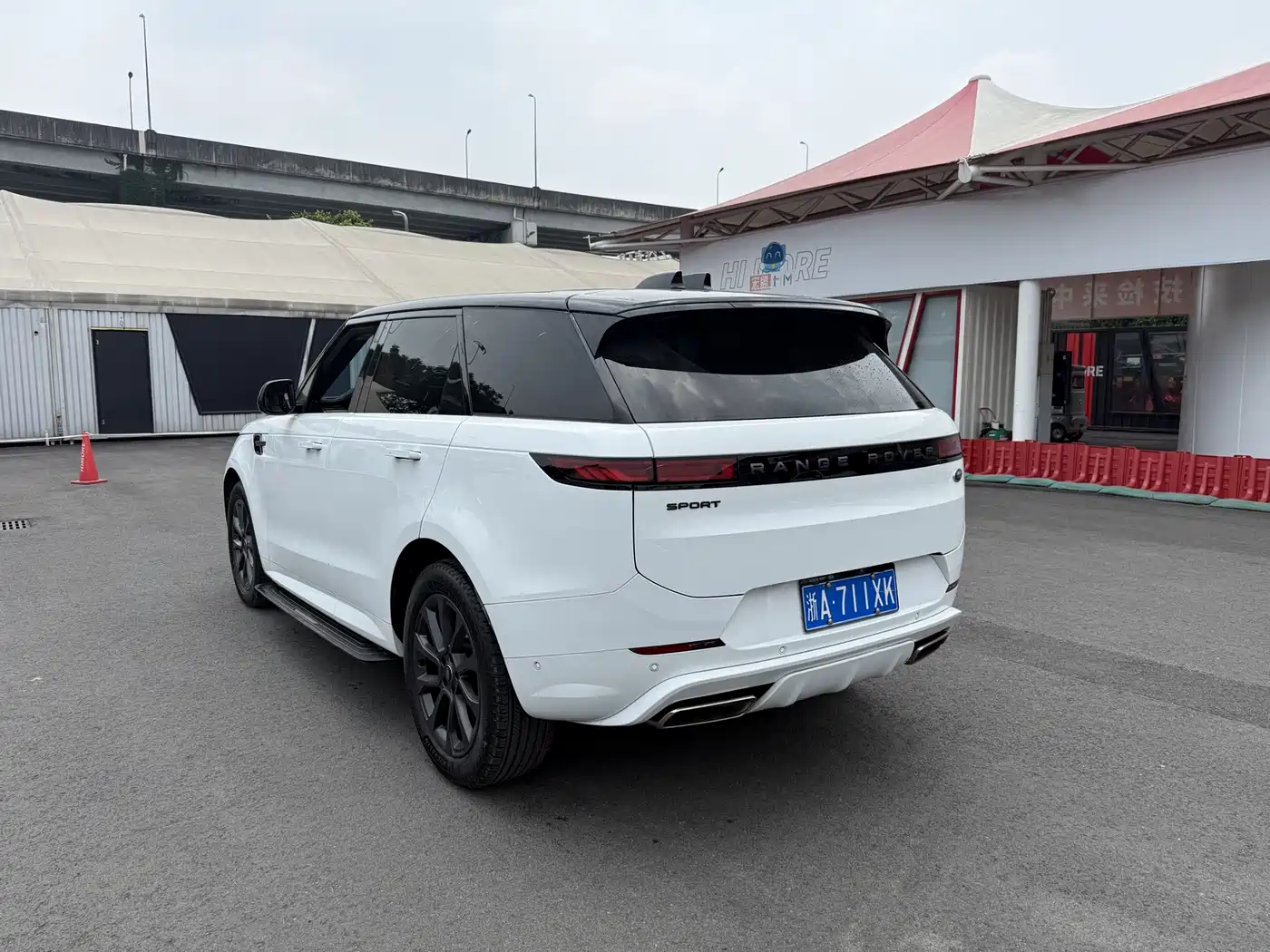 Land Rover Range Rover Sport 2023 400PS Dynamic SE фото 8