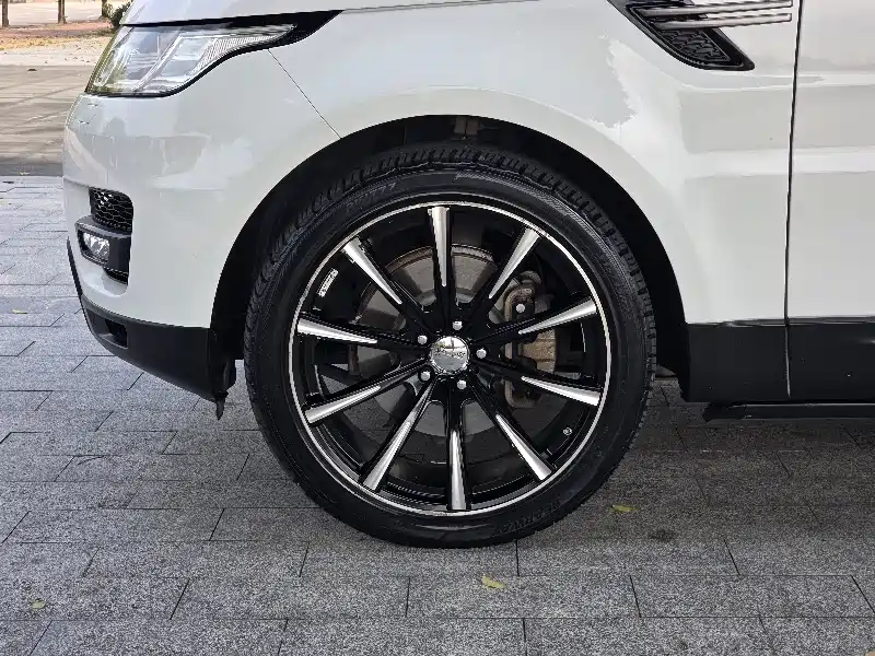 Land Rover Range Rover Sport 2016 3.0 SDV6 HSE фото 14