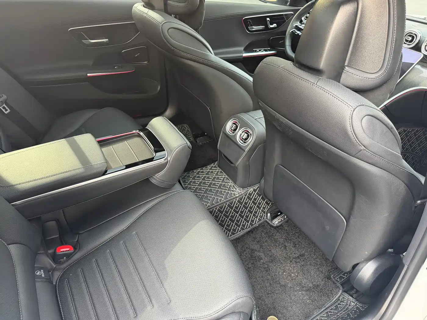 Mercedes-Benz C-Class 2025 C 260 L Sport Edition фото 10