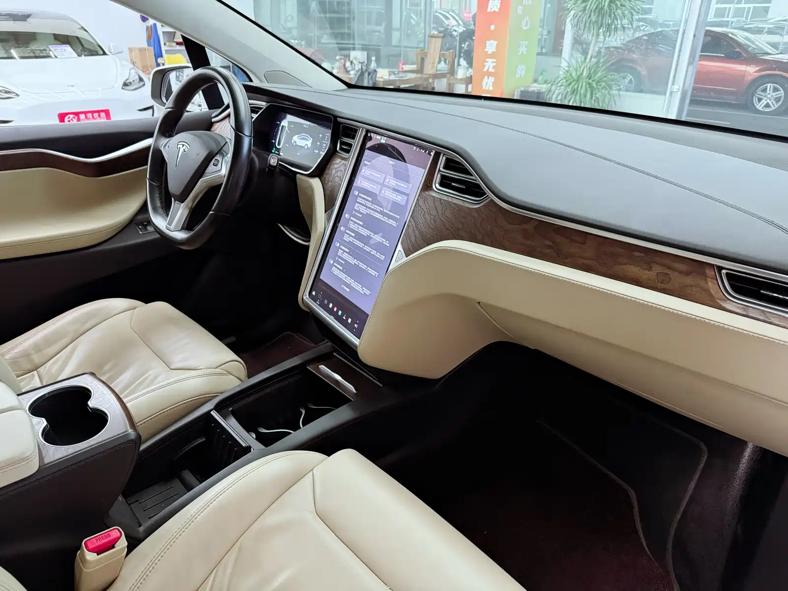 Photo 25 - Tesla Model X